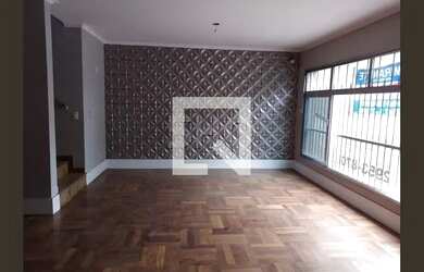 Imagem: A casa possui 5 Dormitórios, 4 Banheiros, 5 Vagas na garagem