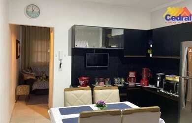 Imagem: A casa possui 2 Dormitórios, 1 Banheiro, 1 Vaga na garagem