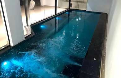 Imagem: A casa em condomínio possui 5 Dormitórios, 5 Banheiros, 2