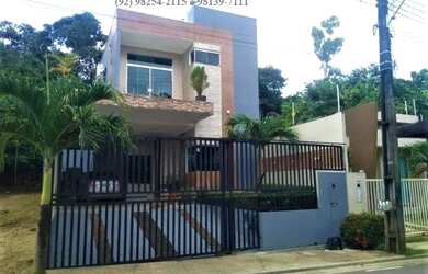 Imagem: A casa em condomínio possui 5 Dormitórios, 5 Banheiros, 4