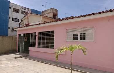 Imagem 3: Linda casa em pau amarelo