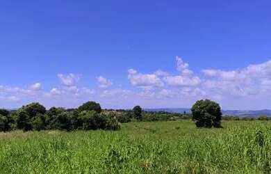 Imagem: A chácara e está localizado em Parque Oeste Industrial, Goiânia