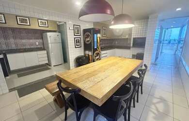 Imagem: O apartamento possui 3 Dormitórios, 4 Banheiros, 2 Vagas na