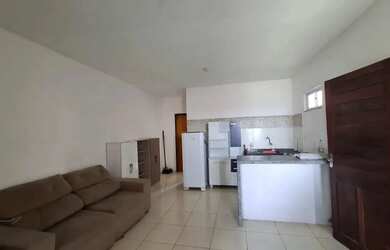 Imagem: A casa à venda possui 2 Dormitórios, 2 Banheiros, 2 Vagas