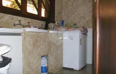 Imagem 8: Imóvel para venda possui 652 metros quadrados com 4 quartos em Santa...