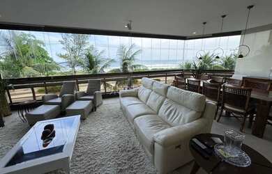 Imagem: O apartamento possui 4 Dormitórios, 5 Banheiros, 4 Vagas na