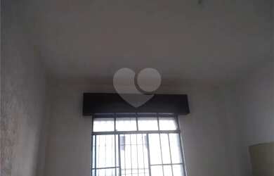 Imagem: O depósito possui 30m² de Área e está localizado em Santa