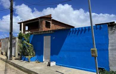 Imagem: A casa possui 3 Dormitórios, 2 Banheiros, 160m² de Área e