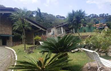 Imagem: O terreno possui 717m² de Área e está localizado em Roseira