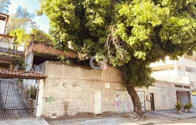 Imagem: O terreno possui 840m² de Área e está localizado em Freguesia