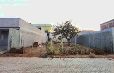 Imagem: O terreno possui 250m² de Área e está localizado em Ponte