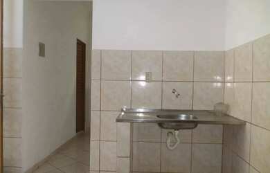 Imagem: A casa possui 1 Dormitório, 1 Banheiro e 40m² de Área e está