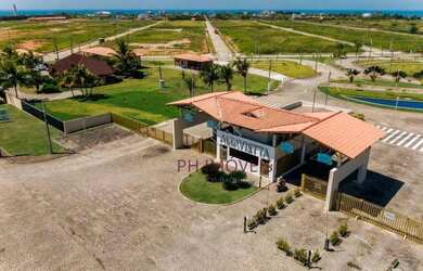 Imagem: O terreno possui 450m² de Área e está localizado em Barra