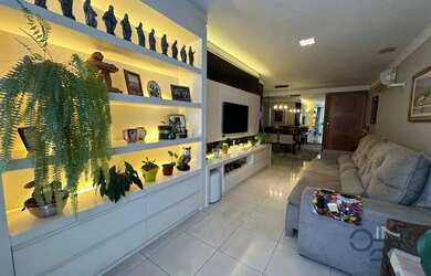 Imagem: O apartamento possui 3 Dormitórios, 4 Banheiros, 2 Vagas na