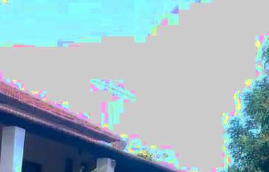 Imagem: A casa possui 5 Dormitórios, Acomodam 30 pessoas e 5 Vagas