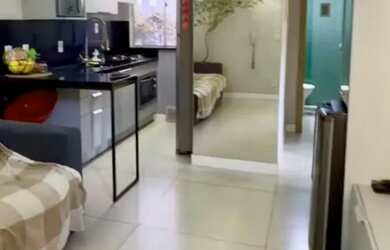 Imagem: O apartamento possui 2 Dormitórios, 1 Banheiro, 1 Vaga na garagem