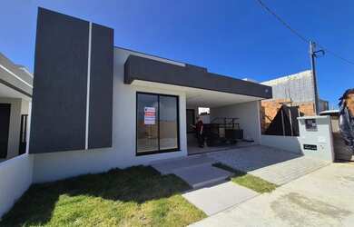 Imagem: A casa em condomínio possui 3 Dormitórios, 3 Banheiros, 2