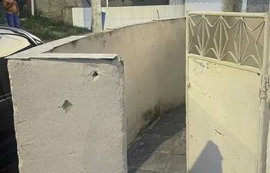 Imagem: A casa possui 1 Dormitório e 1 Banheiro e está localizado