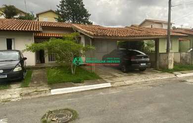 Imagem: A casa em condomínio possui 2 Dormitórios, 1 Banheiro, 2 Vagas