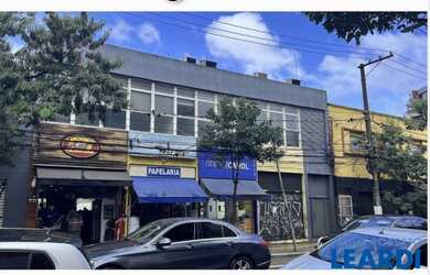 Imagem: O depósito possui 1253m² de Área e está localizado em Pinheiros