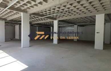 Imagem: O depósito possui 5 Vagas na garagem, 930m² de Área e está