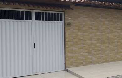 Imagem: A casa possui 2 Dormitórios, 1 Banheiro, 1 Vaga na garagem