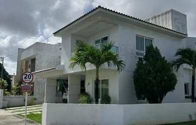 Imagem: A casa possui 4 Dormitórios, 5 Banheiros, 4 Vagas na garagem