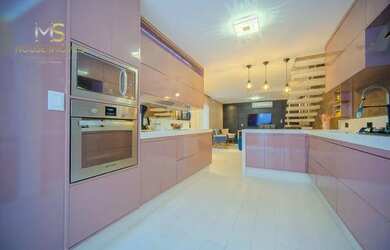 Imagem: A casa em condomínio possui 3 Dormitórios, 3 Banheiros, 2