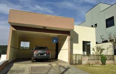 Imagem: A casa em condomínio possui 3 Dormitórios, 3 Banheiros, 4