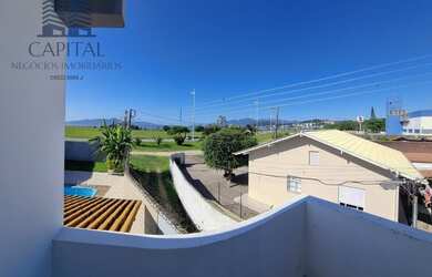 Imagem: A casa possui 5 Dormitórios, 5 Banheiros, 2 Vagas na garagem