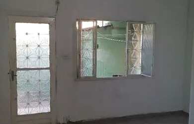 Imagem: A casa possui 1 Dormitório, 1 Banheiro, 65m² de Área e está