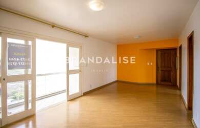 Imagem: O apartamento possui 3 Dormitórios, 2 Banheiros, 1 Vaga na