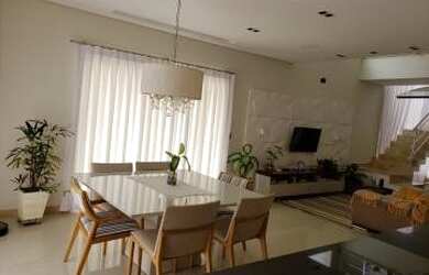 Imagem: A casa em condomínio possui 3 Dormitórios, 4 Banheiros, 2