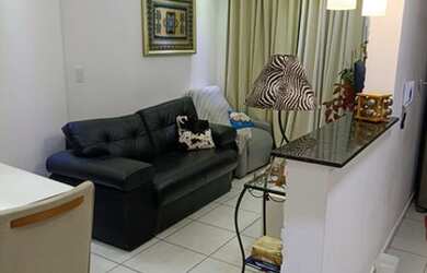 Imagem: O apartamento possui 2 Dormitórios, 1 Banheiro, 1 Vaga na garagem