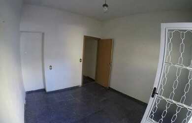 Imagem: A casa possui 2 Dormitórios, 2 Banheiros, 1 Vaga na garagem