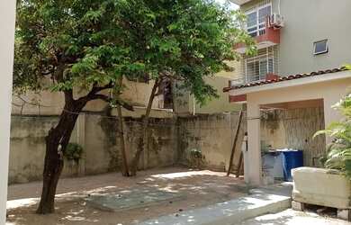 Imagem 14: Linda casa em pau amarelo