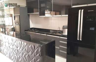 Imagem: O apartamento possui 3 Dormitórios, 2 Banheiros, 2 Vagas na