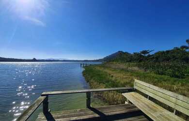 Imagem 10: Casa Beira da Lagoa no Condomínio Maranata III com Deck/Pier privado