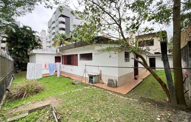 Imagem 15: Casa muito bem localizada no Centro de Criciúma