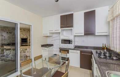 Imagem 10: Casa Semi-Mobiliada no Condomínio Parque dos Franceses com 3 Suítes