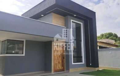 Imagem: A casa possui 3 Dormitórios, 3 Banheiros, 2 Vagas na garagem