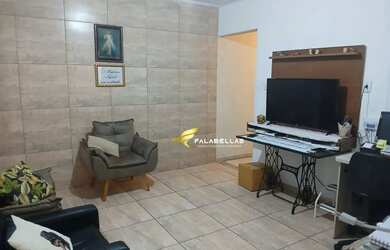 Imagem: A casa possui 2 Dormitórios, 2 Banheiros, 1 Vaga na garagem