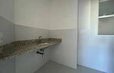 Imagem 15: Em Peracanga 2 quartos sendo 1 suíte na Enseada Azul Guarapari