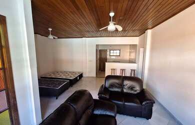 Imagem 14: Rio das Ostras a 400 mts da praia do bosque, vendo casa , 420 mts , piscina,...