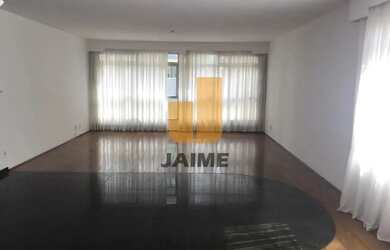 Imagem: O apartamento possui 3 Dormitórios, 1 Banheiro, 2 Vagas na