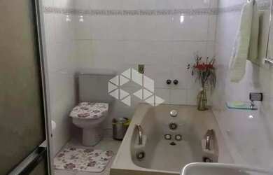 Imagem 7: Casa com 03 dormitórios à venda no bairro Nossa Senhora do Perpétuo Socorro em Santa Maria