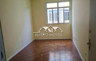 Imagem: O apartamento possui 3 Dormitórios, 1 Banheiro, 1 Vaga na garagem