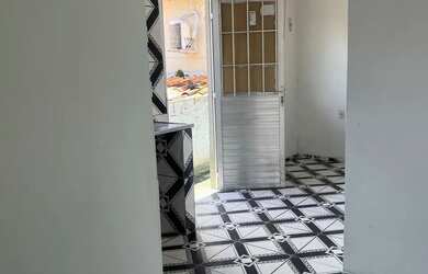 Imagem: A kitnet possui 1 Dormitório, 1 Banheiro e está localizado