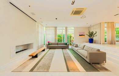 Imagem 3: Casa com piscina no condomínio Villa Lobos