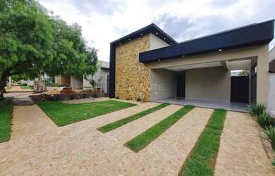 Imagem: A casa em condomínio possui 3 Dormitórios, 5 Banheiros, 4